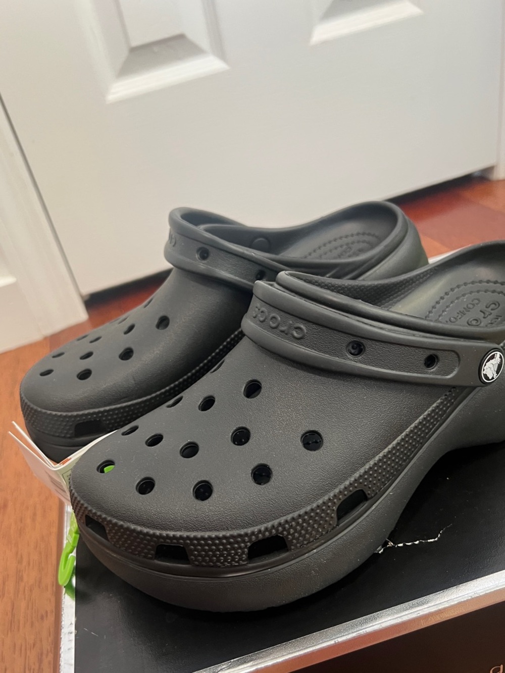 CROCS Classic Clog in Dark Gray/Black